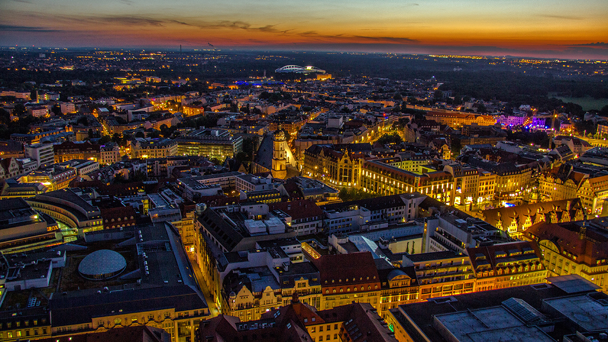 Blick nachts vom Uniriesen  Leipzig